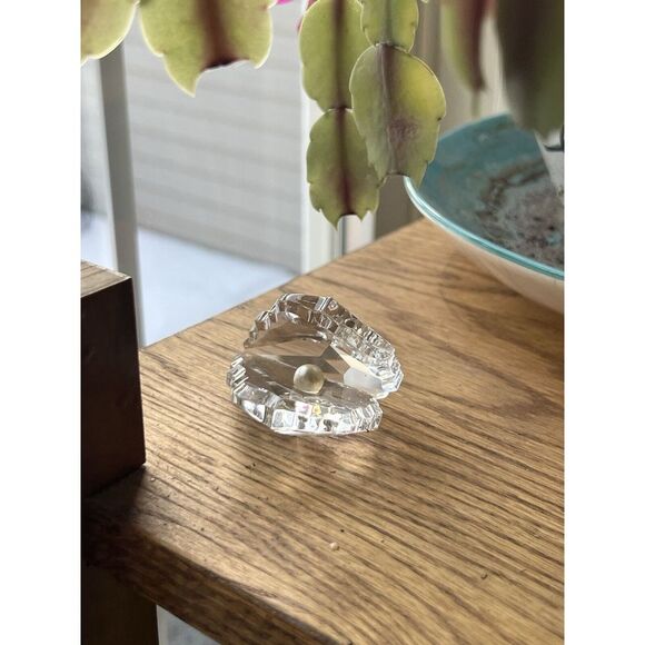 Swarovski Crystal Oyster Clam ShellWith Pearl 2.5" x 2" - Picture 3 of 8